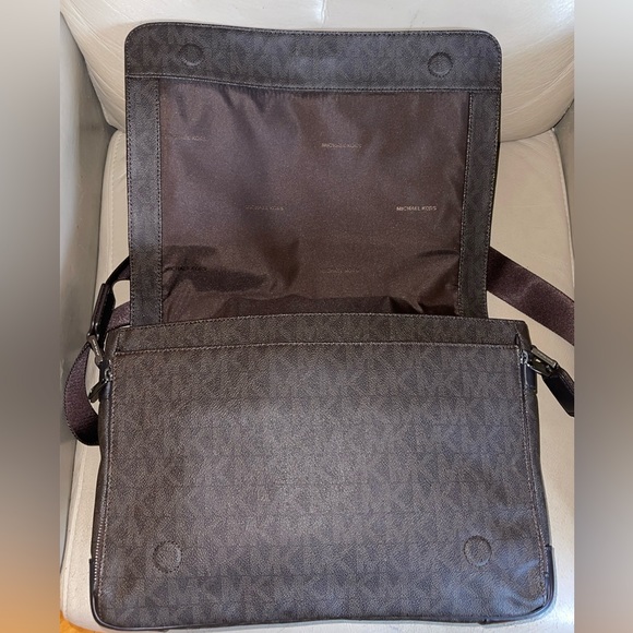 Auth:Jet Set Michael Kors Large Laptop Dossier Messenger Bag RFID (UNISEX) BNWOT - Picture 6 of 16